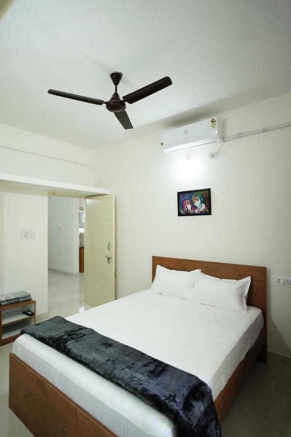 Castle Suites By Haven Homes, Kempegowda International Airport Road Bangalore Buitenkant foto