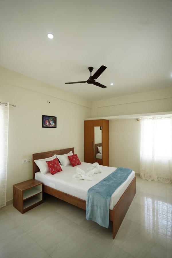 Castle Suites By Haven Homes, Kempegowda International Airport Road Bangalore Buitenkant foto