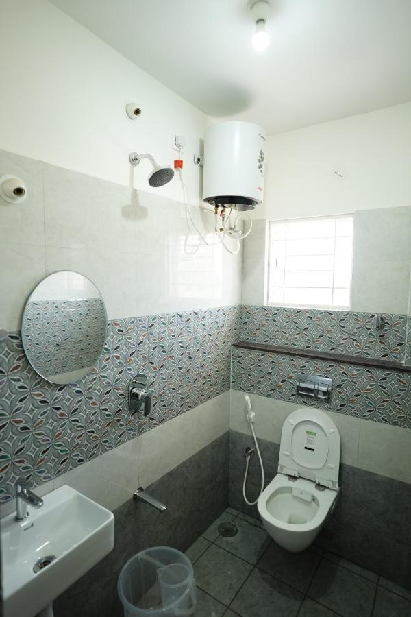 Castle Suites By Haven Homes, Kempegowda International Airport Road Bangalore Buitenkant foto