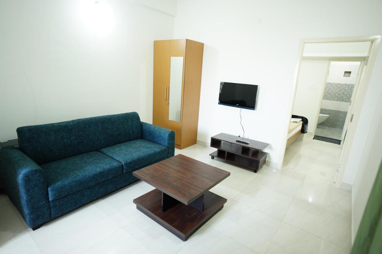 Castle Suites By Haven Homes, Kempegowda International Airport Road Bangalore Buitenkant foto